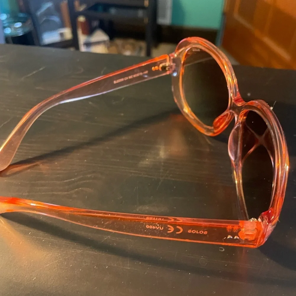 Sojos oversized sunglasses— never worn
